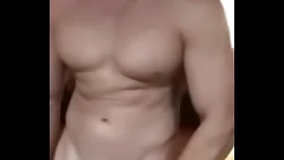 Bald Hunk Unattended &lpar;no cum&rpar;